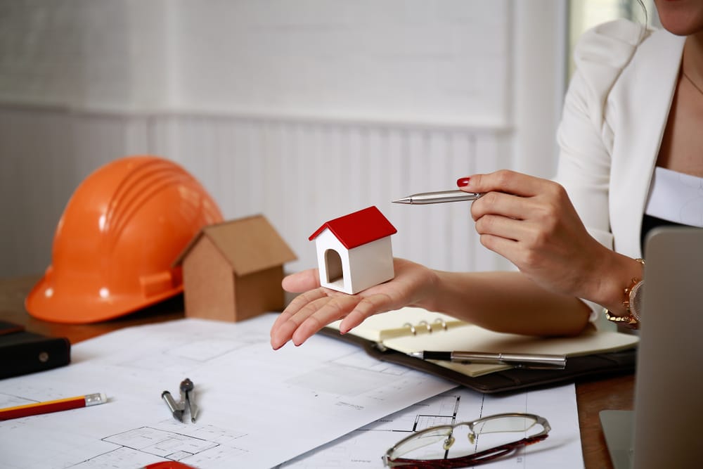 U.S. mortgage rates decline aligns with housing price cuts