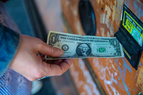 Historic Federal Reserve dissent impacting US stock market trading